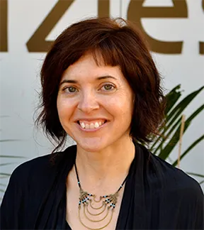 Dr Anna Ralph