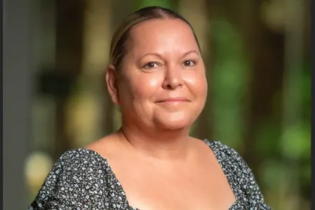 Ms Lee-Anne Cole