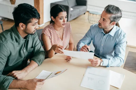 tax agent helping individuals
