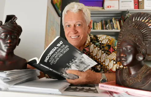 Dr Steven Farram